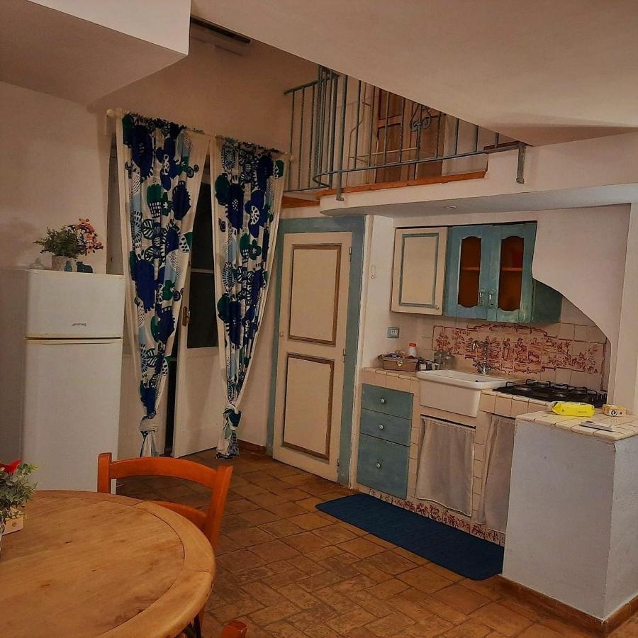 Апартаменты La Casa A Balconcino Гаэта Экстерьер фото
